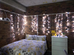 Cozy Apartment In The Center Of Maboneng with Free Wifi